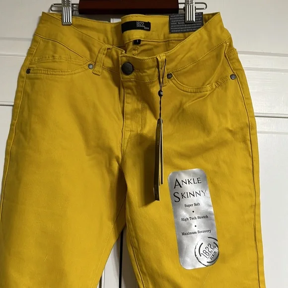 NWT 1822 Denim Yellow Skinny Ankle SZ 6 - Picture 2 of 4